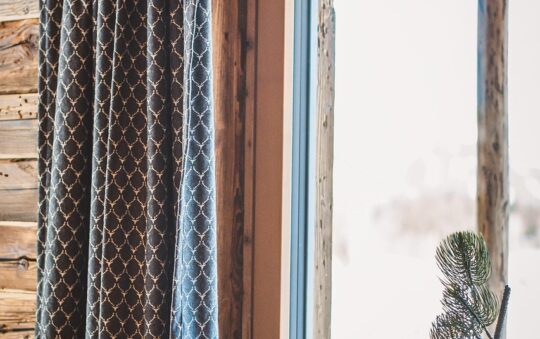 Which Curtain Materials Are Easiest to Clean? — Your Complete Curtain Fabric Cleaning Guide